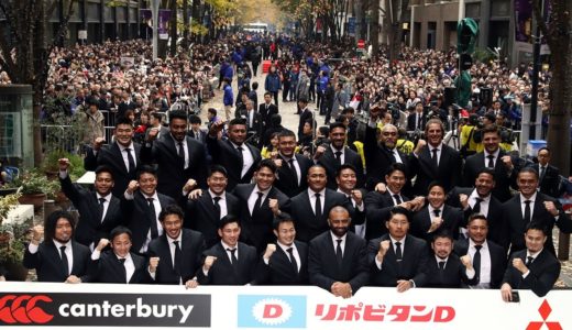 ラグビー日本代表が丸の内で感謝パレード