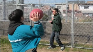 ラグビー知らない友達に全然違うルール教えたらブチギレた動画