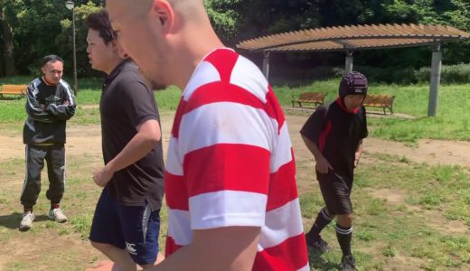 【毎日ラグビーあるある】ハンドオフされるチビ