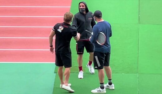 戦いの前、マイケル･フーパーの前にTJ･ペレナラが現れた（ラグビートップリーグ2021プレーオフ準々決勝 トヨタ自動車 vs NTTドコモ）