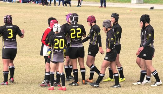 中学ラグビー　関Ｊｒラグビースクール（黒）ＶＳ　西神戸ＲＳ・明石ＲＳ合同（紺）1本目