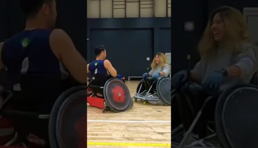 【衝撃映像】殺人球技と呼ばれる車いすラグビー体験!!#shorts