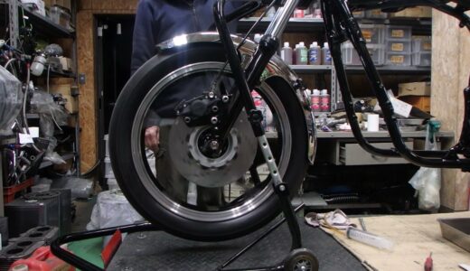 GS750にブレンボラグビーを装着し、最終的な作動確認を行う